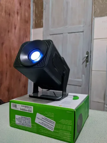 Projetor HY320 