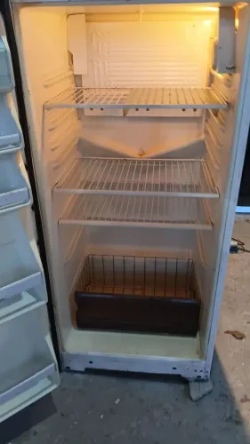 Vendo Geladeira com entrega grátis