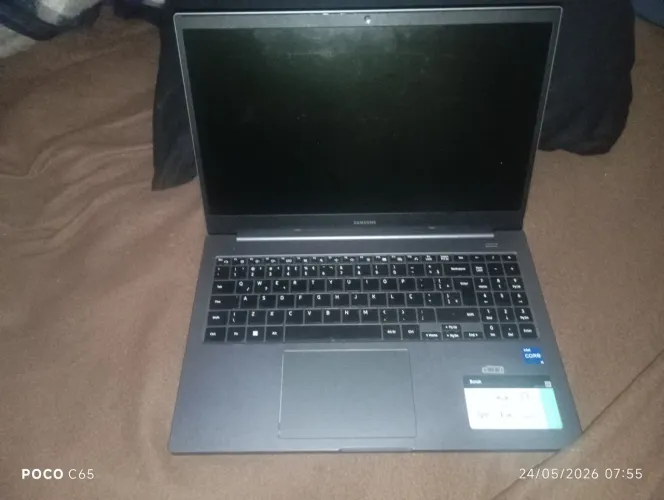 Notebook Samsung Book 8GB RAM DDR4 - I5 11 35G7 - INTEL IRIS XE - SSD 256 - FULL HD
