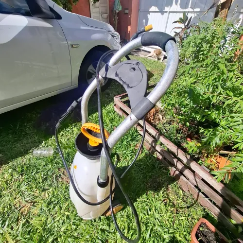 Pulverizador de jardinagem 16L