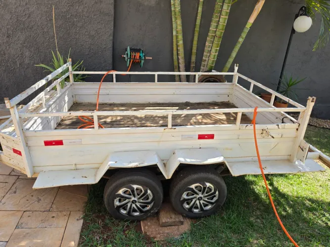 Carreta Trucada Branca