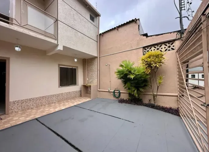 Linda Casa no Parque 10 prox a Pizzaria Faraó