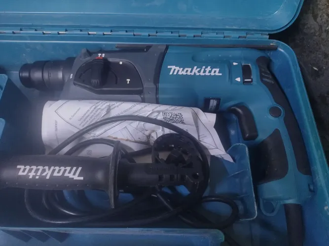 Martelete Makita HR2470