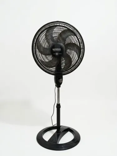 ventilador com menos de 6 meses de uso