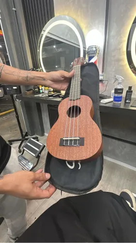 Ukulele giannini