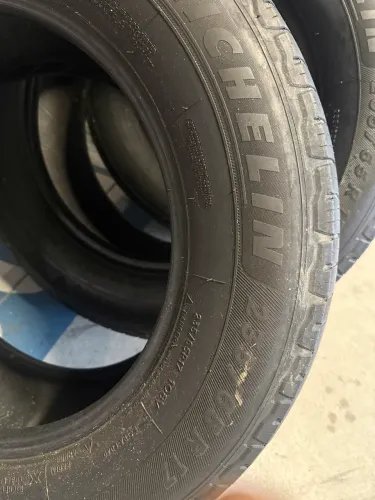 Pneu Michelin 235/65/17