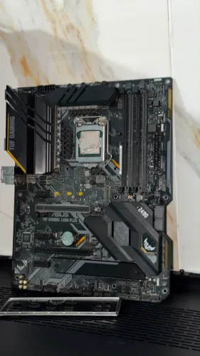 Placa Mãe Asus TuF High End Z490 10/11? Faço Catira