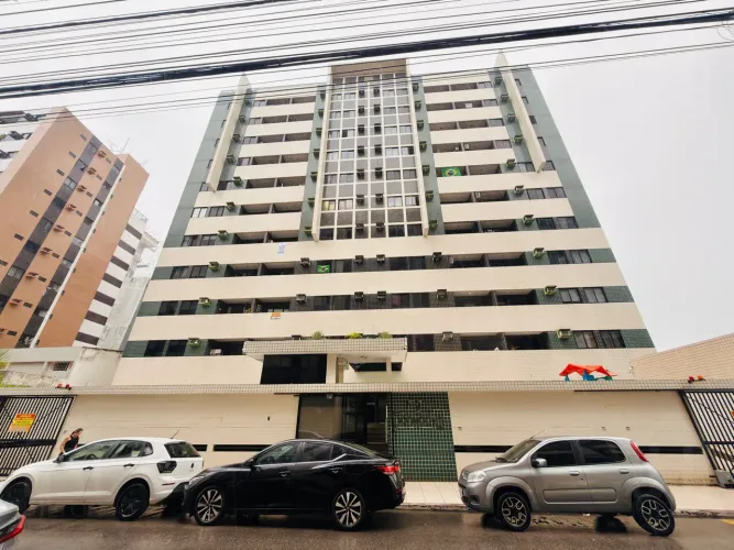 Apartamento com 2 quartos, suíte e varanda na Ponta Verde, 59 m²
