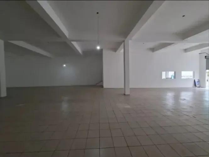 Sala comercial na Rua Tibúrcio de Sousa, 340 730 m²