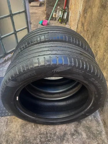 2 PNEUS PIRELLI ARO 18 225/55