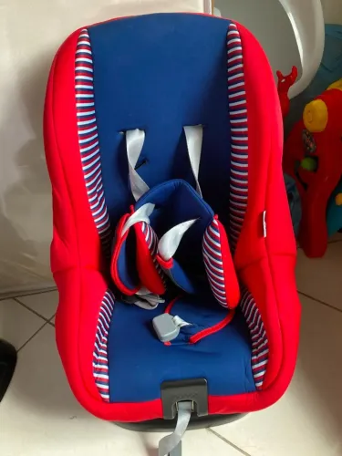 Cadeira bebê automóvel