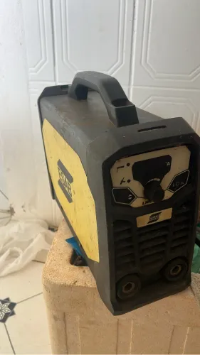 Máquina inversora de solda Esab 162i 127/220