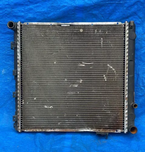 Radiador Mercedes E200 E250 E300 S124 W124 1984 A 1997