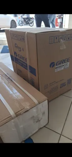 Vendo um ar condicionado de 12m  só  chamar *il btus novo na caixa