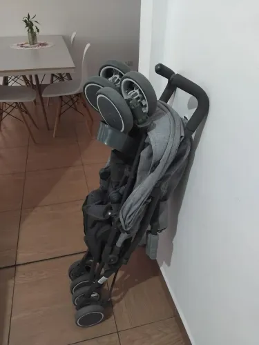 Carrinho de bebê passeio veja.