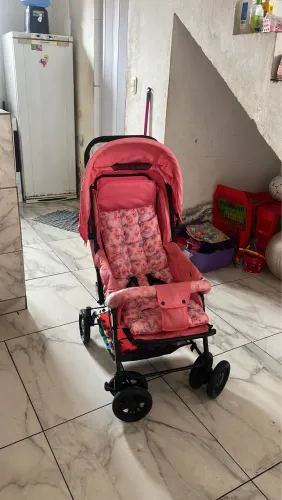 Vendo carrinho de bebê
