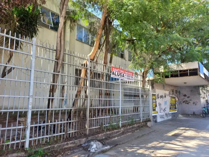 Prédio comercial 2 andares - 480M2 de área edificada - São Gonçalo - RJ