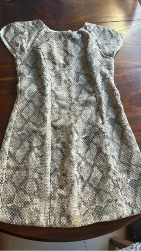 Vestidos femininos semi novos