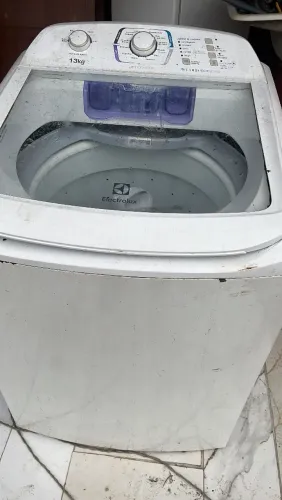 Máquina de lavar roupa Eletrolux 13k