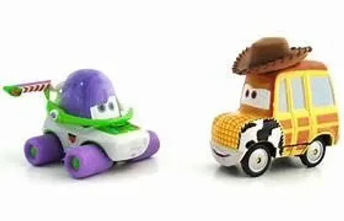 Miniatura Woody e Buzz LightYear da Tokyo Disneyland