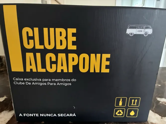 Caixa de cervejas artesanais alcapone