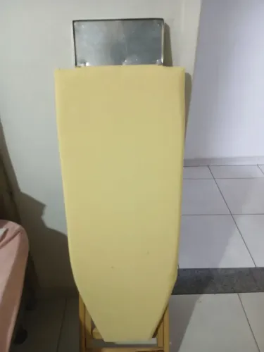 Vende-se Tábua de Passar semi nova 