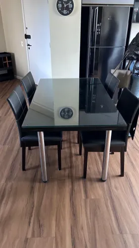 Jogo de jantar completo mesa e 4 cadeiras