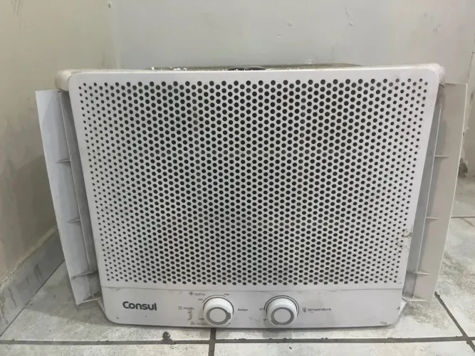 Ar condicionado Janela 7500 btus - Parou de Funcionar (Não gela)
