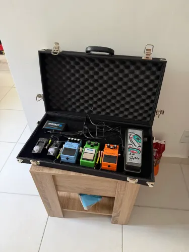 Case pedal guitarra 