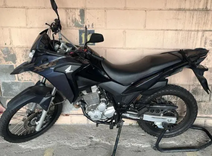 XRE 300 muito conservada