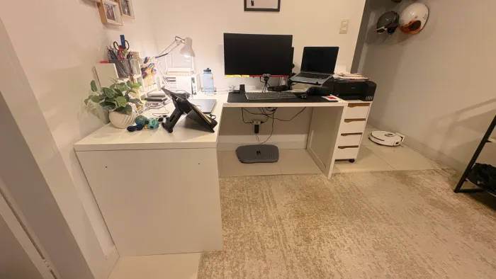 Mesa de Escritório em L Branca - Excelente Estado / Espaçosa