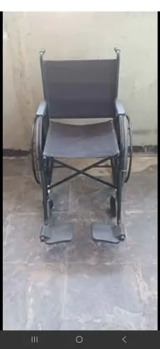Cadeira de rodas.
