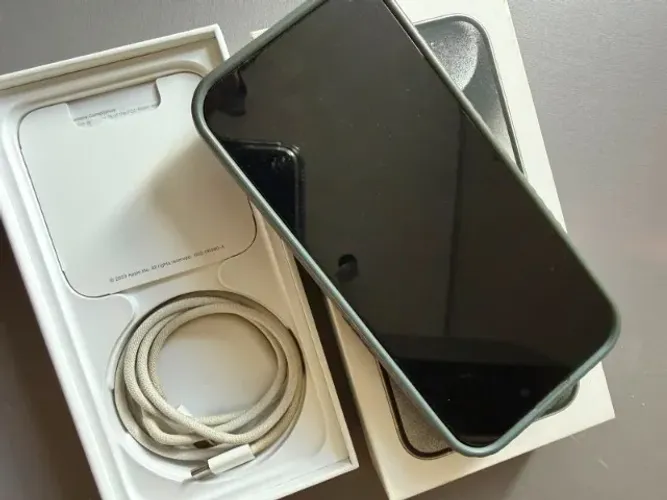 Iphone 15 pro branco, perfeito estado