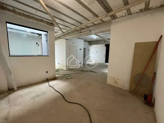 Loja Comercial para Alugar no Prado, Belo Horizonte | Frente | 160m² | 2 Salas e 2 Banheir