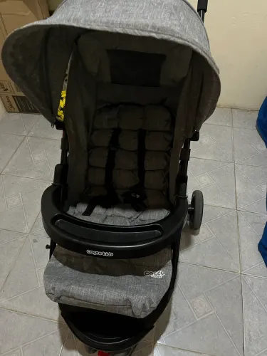 Carrinho de bebê cosco