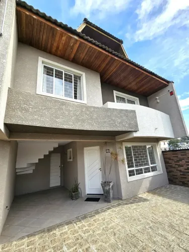 Casa de condomínio para venda com 175 metros quadrados com 4 quartos