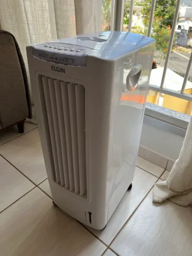 Climatizador Elgin 7,5L - Gelando Bem, Completo, Ótimo Estado!