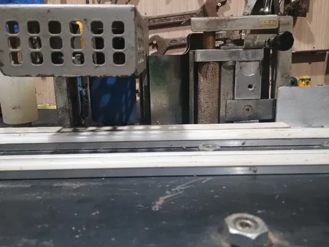 Coladeira de fita de borda portátil 