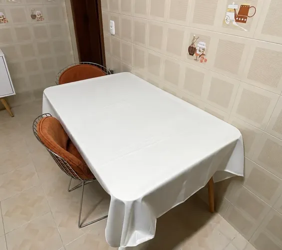 Mesa de Jantar Retangular - Excelente Estado - R$ 250