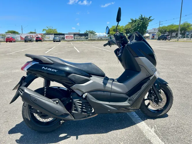 Vendo moto Nmax 160 da Yamaha.
