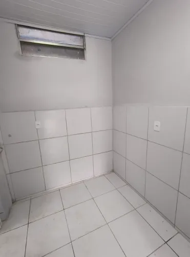 ALUGO CASA 2 QUARTOS EM VILA