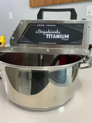Panela a Brigadeirinha titanium premium 28cm inox