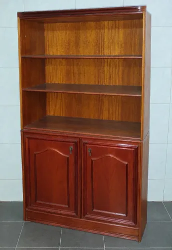 Estante de madeira maciça