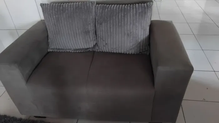SOFÁ NOVO 2 LUGARES