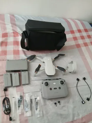 Drone DJI Mini 2 SE - Combo Fly More