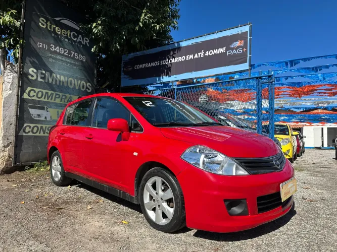 Nissan Tiida S 1.8/1.8 Flex 16V Mec. 2012