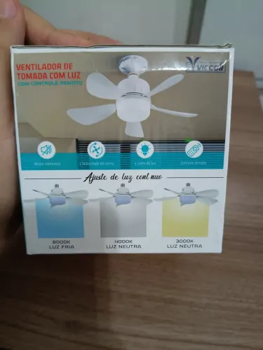 Lâmpada com ventilador e controle remoto