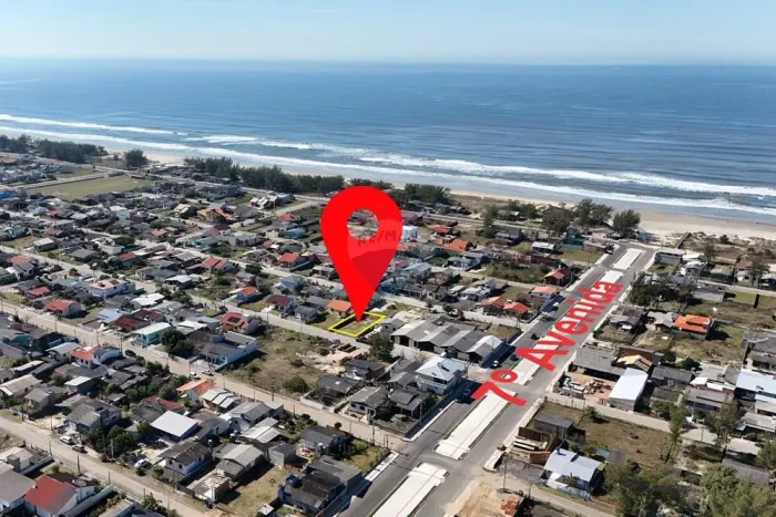 Terreno em Balneário Gaivota próximo a sétima avenida ,no Jardim Ultramar