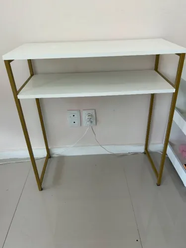 Mesinha de canto branca 