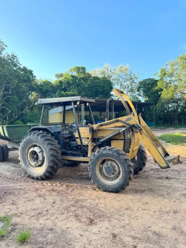 VALTRA 785 Disponível